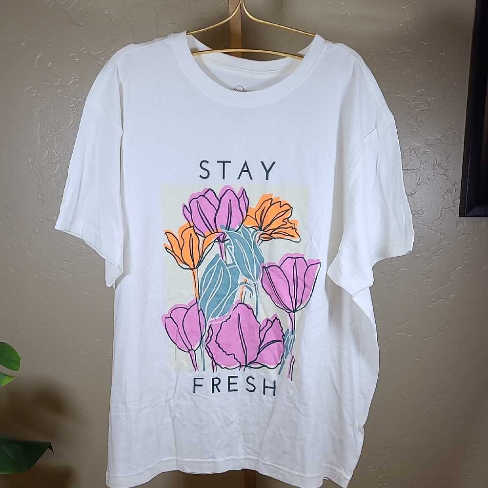 Original Use White Floral Short Sleeve Tee XXL 100% Cotton‎